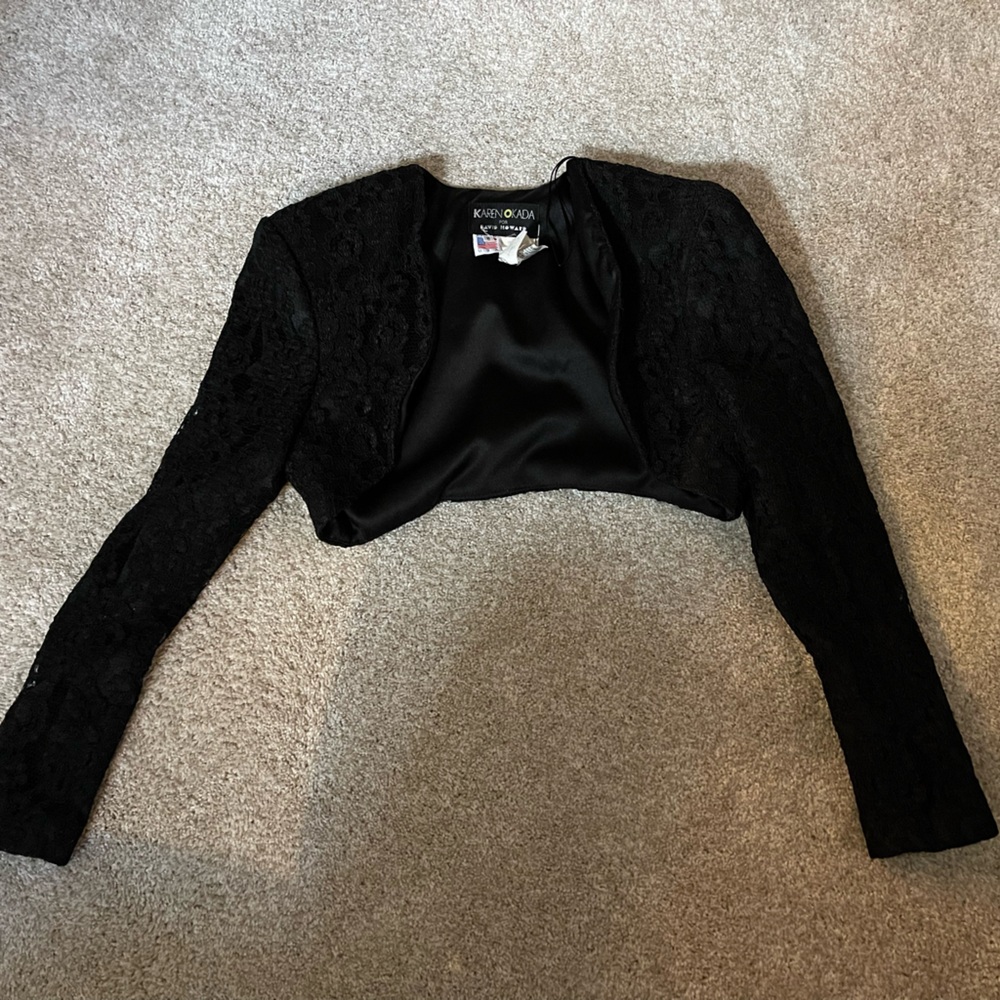 Vintage Karen Okada Lace open front shrug jacket.